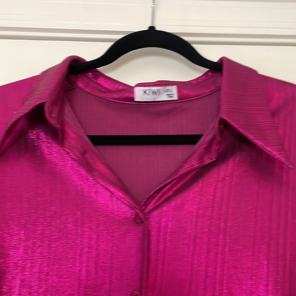 Metallic Shiny Pink/Magenta Button Down Blouse - Picture 4 of 5